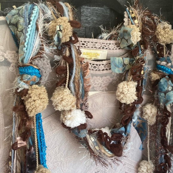 Trends by Ivana Accessories - Artisan Textured Scarf